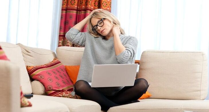 Uma sensação de fadiga no pescoço geralmente sinaliza osteocondrose cervical. 